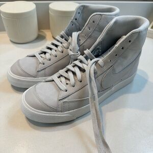 Nike Blazer Mid Unworn